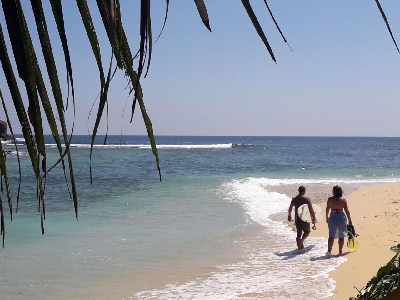 Southern Beach Surf Lodge Ahangama Zewnętrze zdjęcie